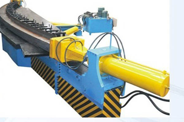 法蘭成型機(jī)的特點(diǎn)講解，不要錯(cuò)過(guò)